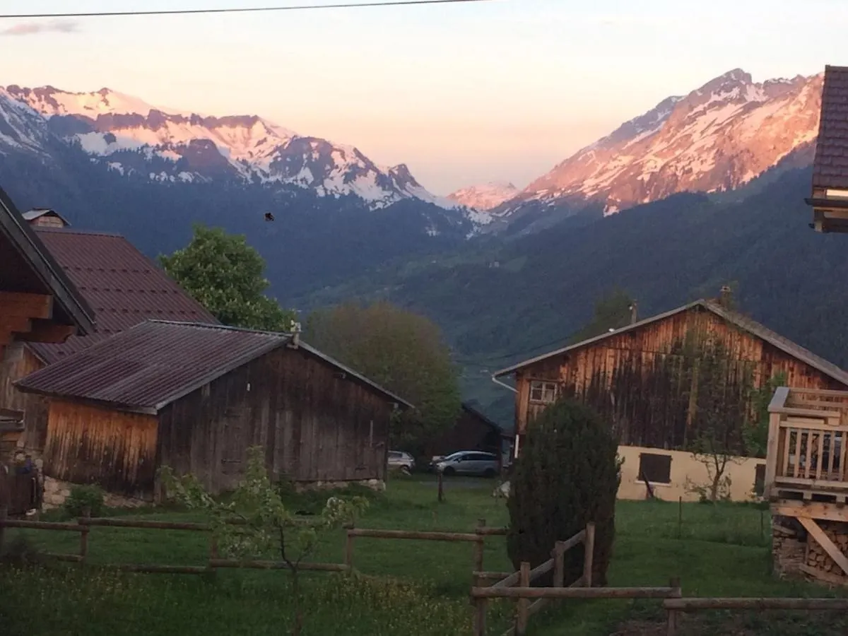 All-Wood Chalet In Haute-Savoie Nancy-sur-Cluses