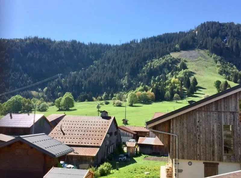 All-Wood Chalet In Haute-Savoie Nancy-sur-Cluses