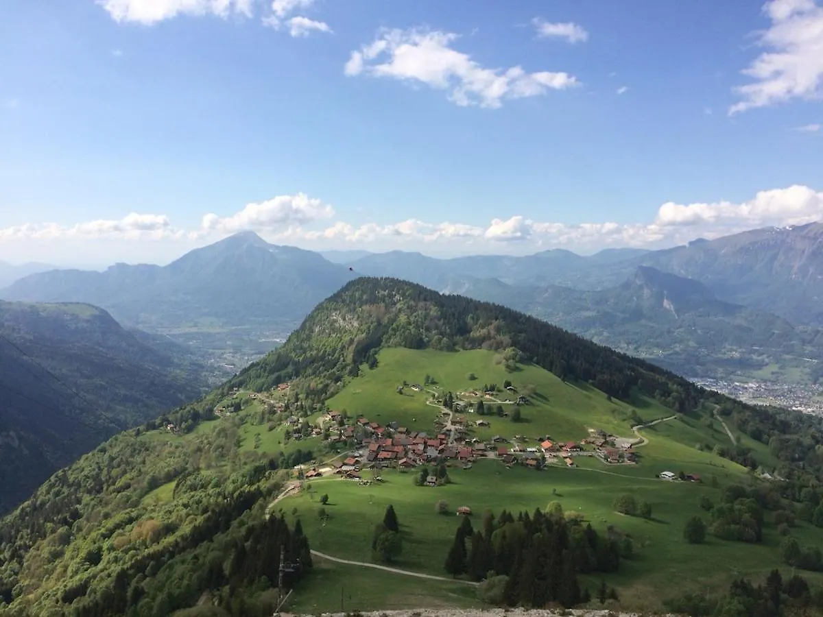 All-Wood Chalet In Haute-Savoie Nancy-sur-Cluses